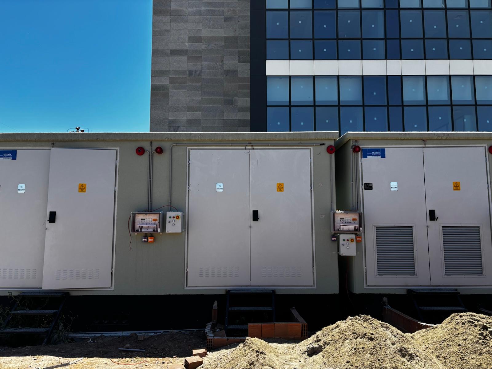 iZMiR KATiP ÇELEBi ÜNÜVERSiTESi TRAFO ODALARI YANGIN PERDESI