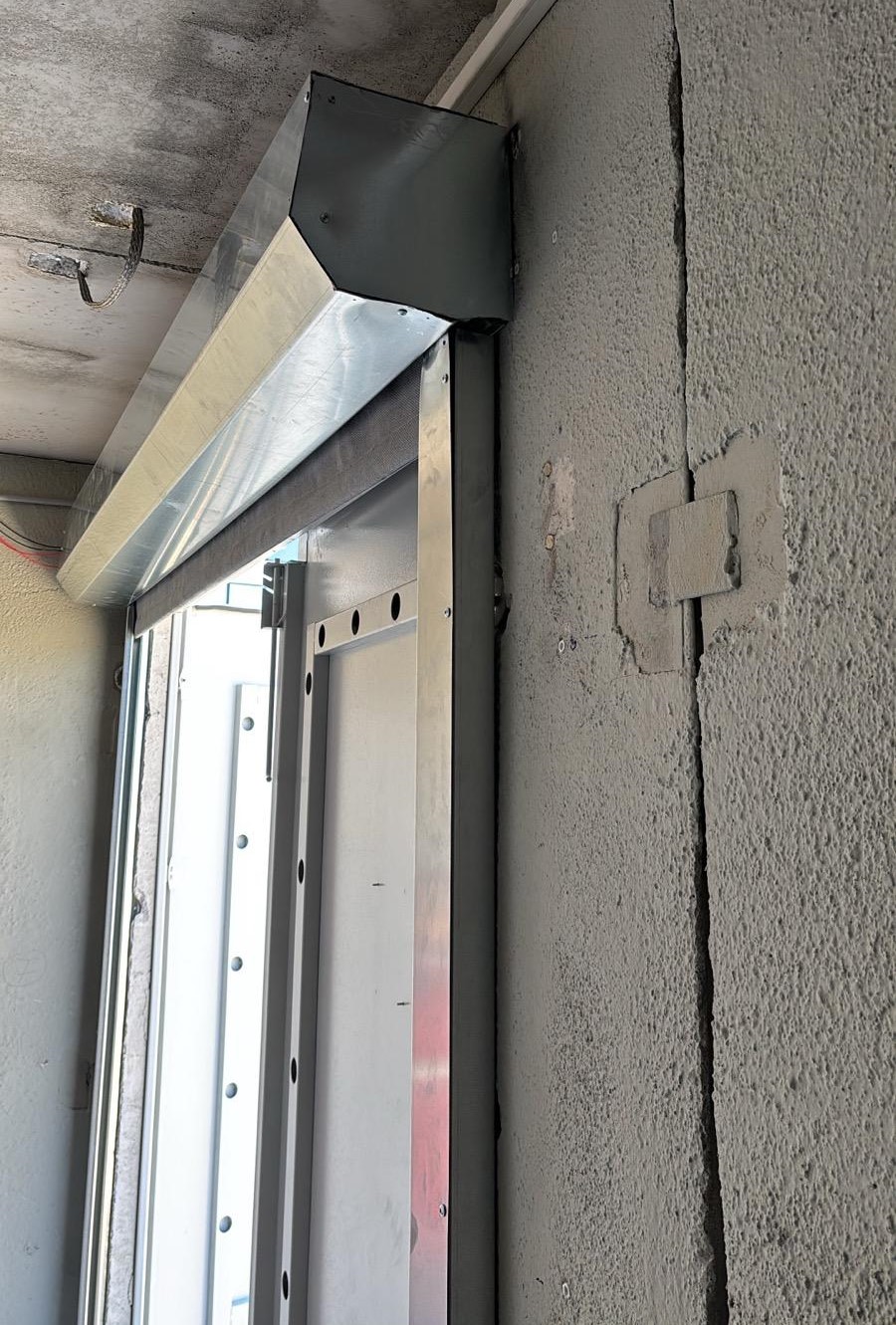 iZMiR KATiP ÇELEBi ÜNÜVERSiTESi TRAFO ODALARI YANGIN PERDESI